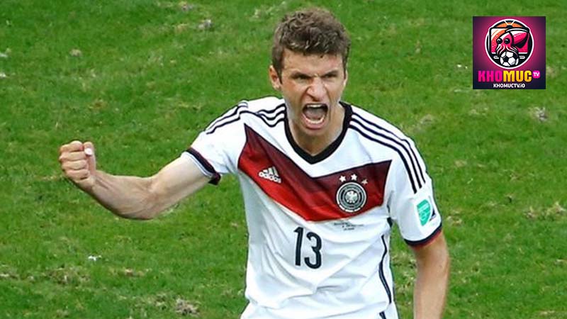 Muller mặc áo số 13 khi ra sân cho đội tuyển quốc gia Đức