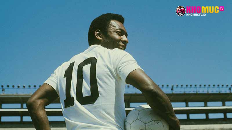 Pele số áo bao nhiêu khi đá cho các câu lạc bộ